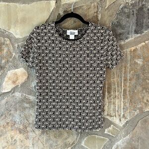 Women’s short sleeve fitted top